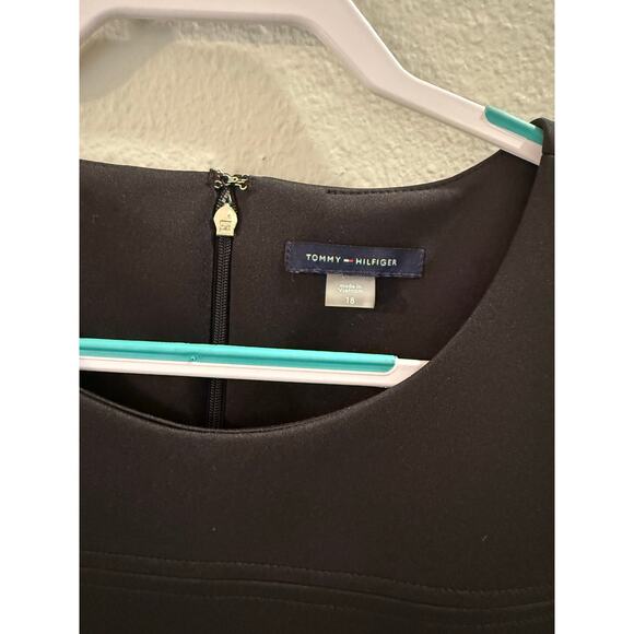 057 Tommy Hilfiger Women's Black Sleeveless Gold Button Dress Sz 18 - Picture 3 of 8